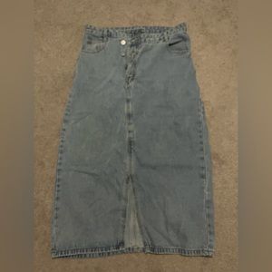 Light wash denim midi skirt asymmetrical buttons slit at bottom